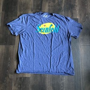 🔵 Seinfeld t-shirt